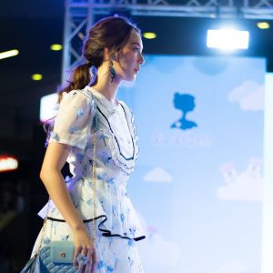 Walk in A Cloud by La Doctress